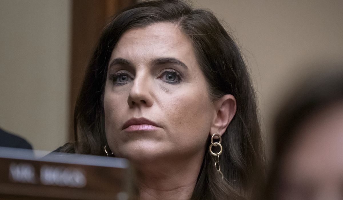 NextImg:New bill would require immigrants with domestic violence history to be deported