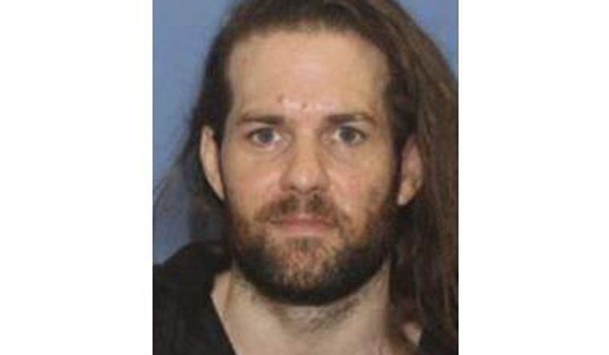 NextImg:Oregon kidnap suspect killed 2 men before being cornered, police say