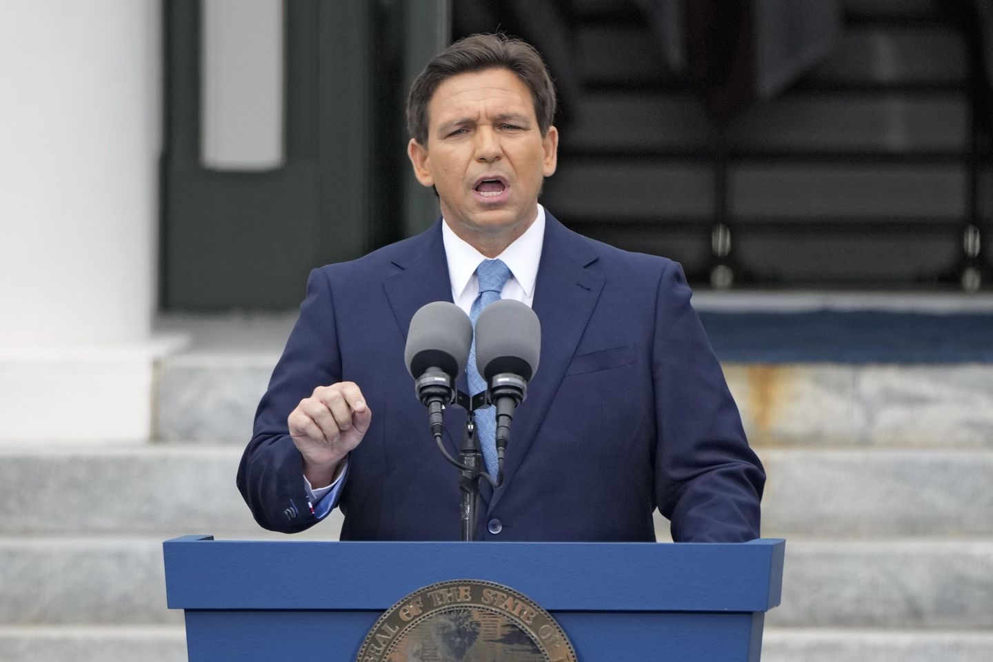 Ron DeSantis strips liquor license from a theater that let kids watch drag queen show