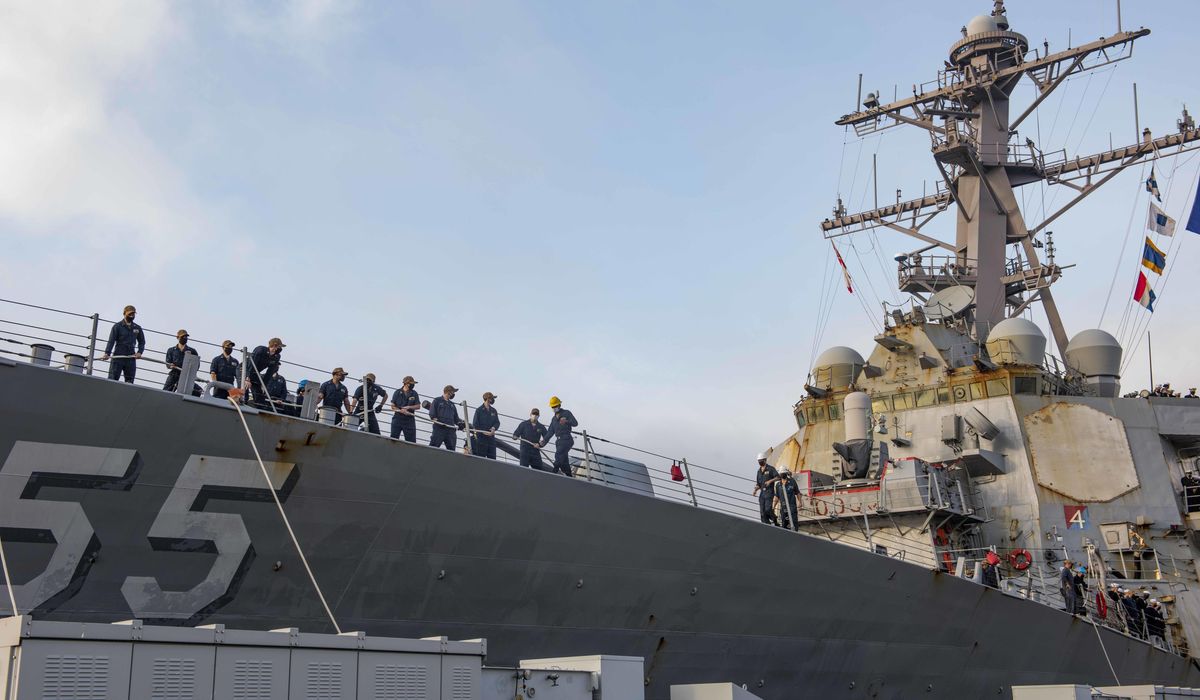 NextImg:Navy cuts boot camp length as more sailors fill the fleet