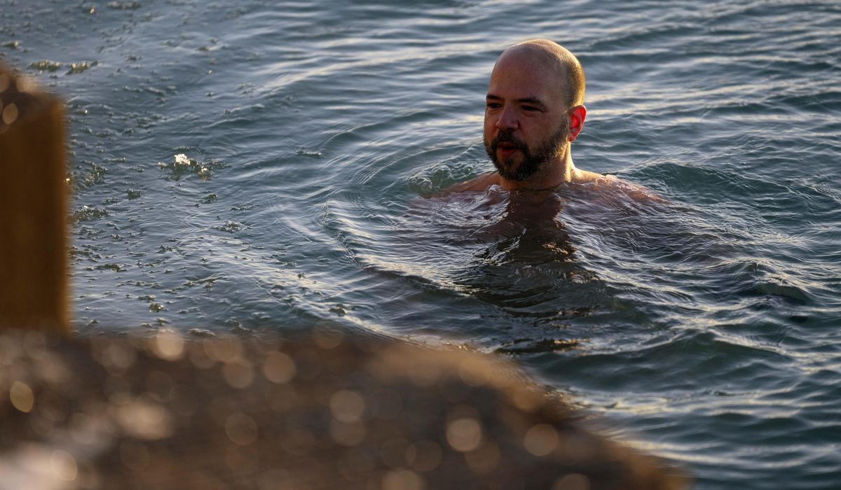 NextImg:Celebs tout ice baths, but science on benefits is lukewarm