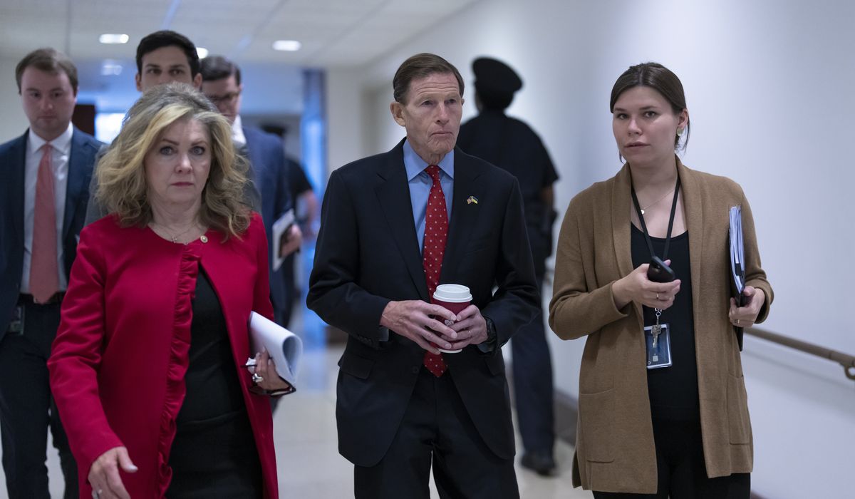 NextImg:Senators call for Biden to address public on unknown flying objects