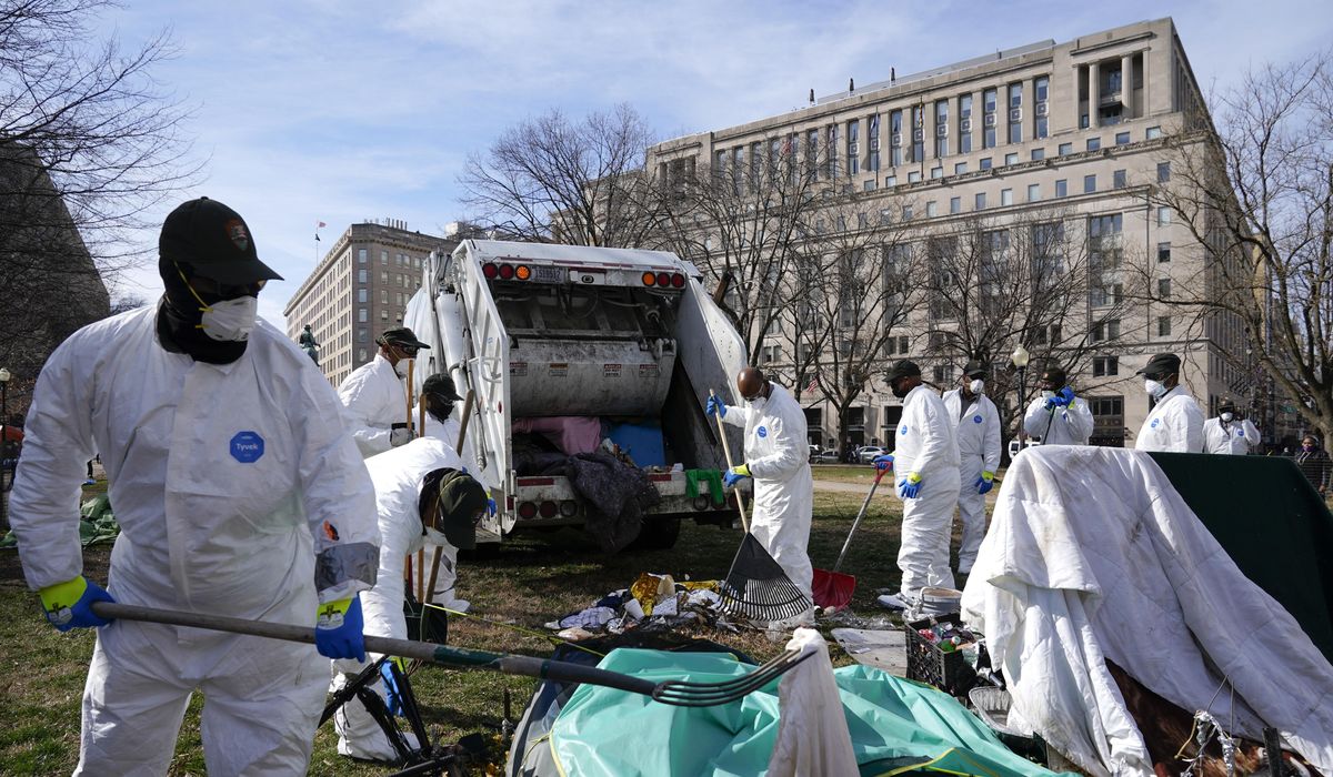 NextImg:Park Service clears homeless encampment near White House