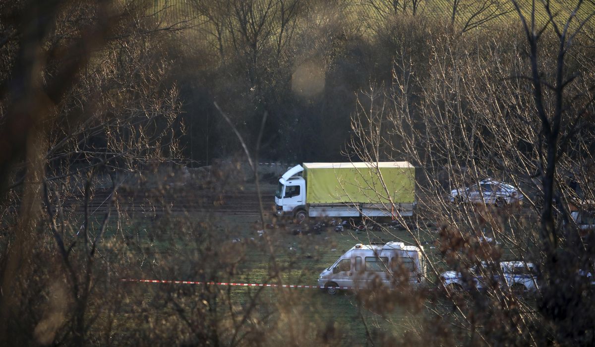 NextImg:Bulgaria detains 7 over deaths of 18 migrants found in truck