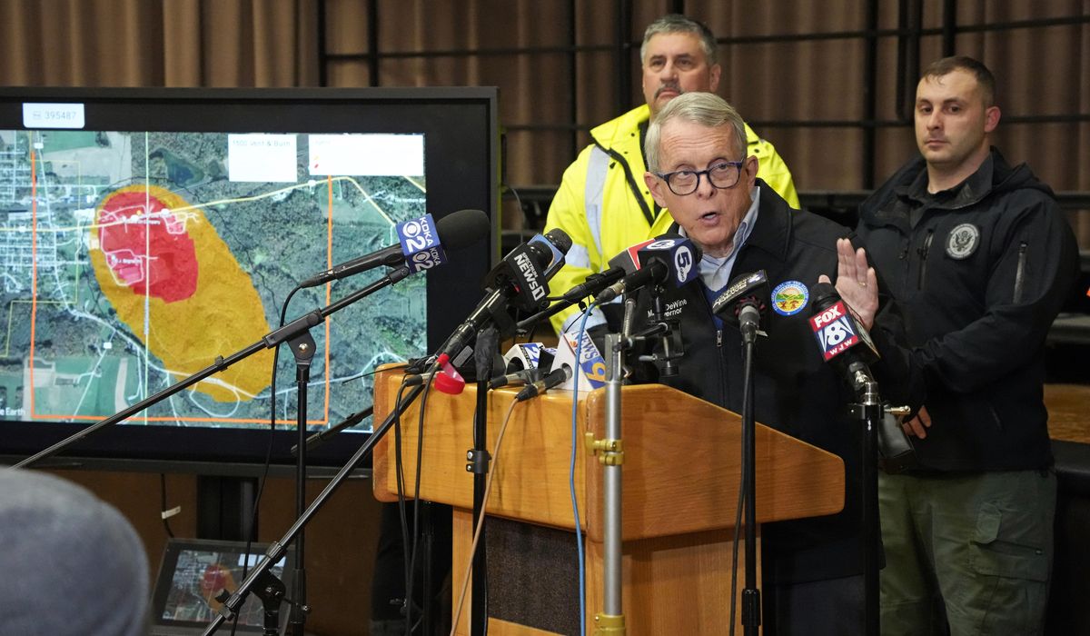 NextImg:EPA takes charge of cleanup in toxic Ohio train derailment