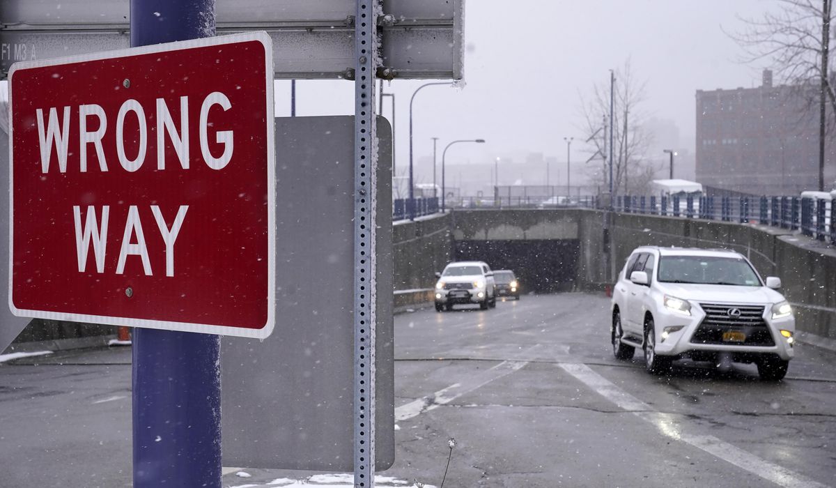 NextImg:Pair of Massachusetts drivers killed in early morning wrong way crash on Interstate 95