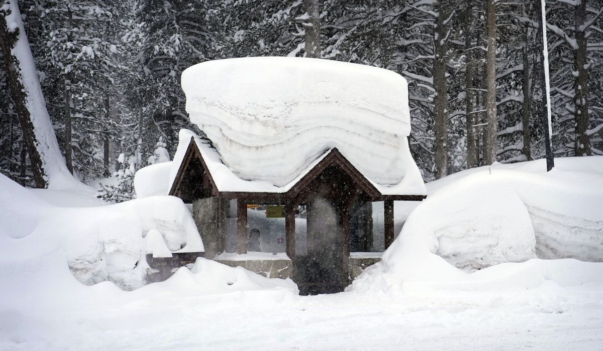 NextImg:California faces more blizzards, floods in multistate storm