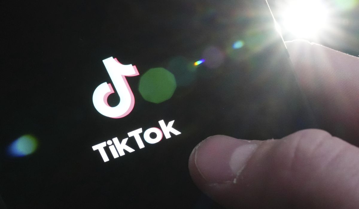 NextImg:Senate intel chairman leads new push to crack down on TikTok and foreign tech