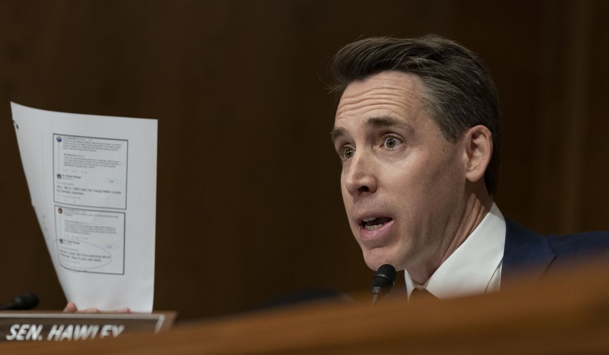 NextImg:Hawley, Gillibrand push for strict stock-trading ban on Washington lawmakers, senior officials