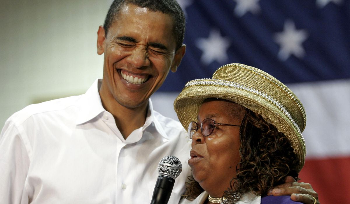 NextImg:Obama praises woman behind ‘Fired up’ chant as she retires