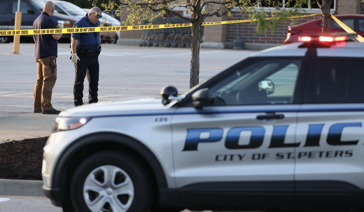 NextImg:U.S. judge strikes down Missouri gun law as unconstitutional