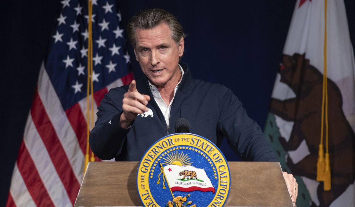NextImg:Report: Newsom held multiple accounts at Silicon Valley Bank while pushing for bailout