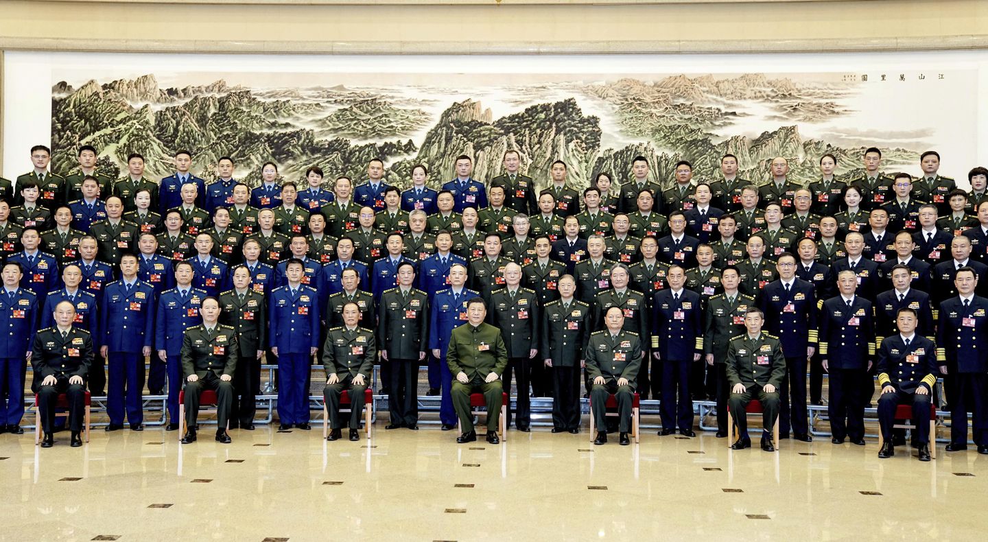Çin Devlet Başkanı Xi, silahlı kuvvetleri 'daha hızlı yükseltme' çağrısında bulundu
