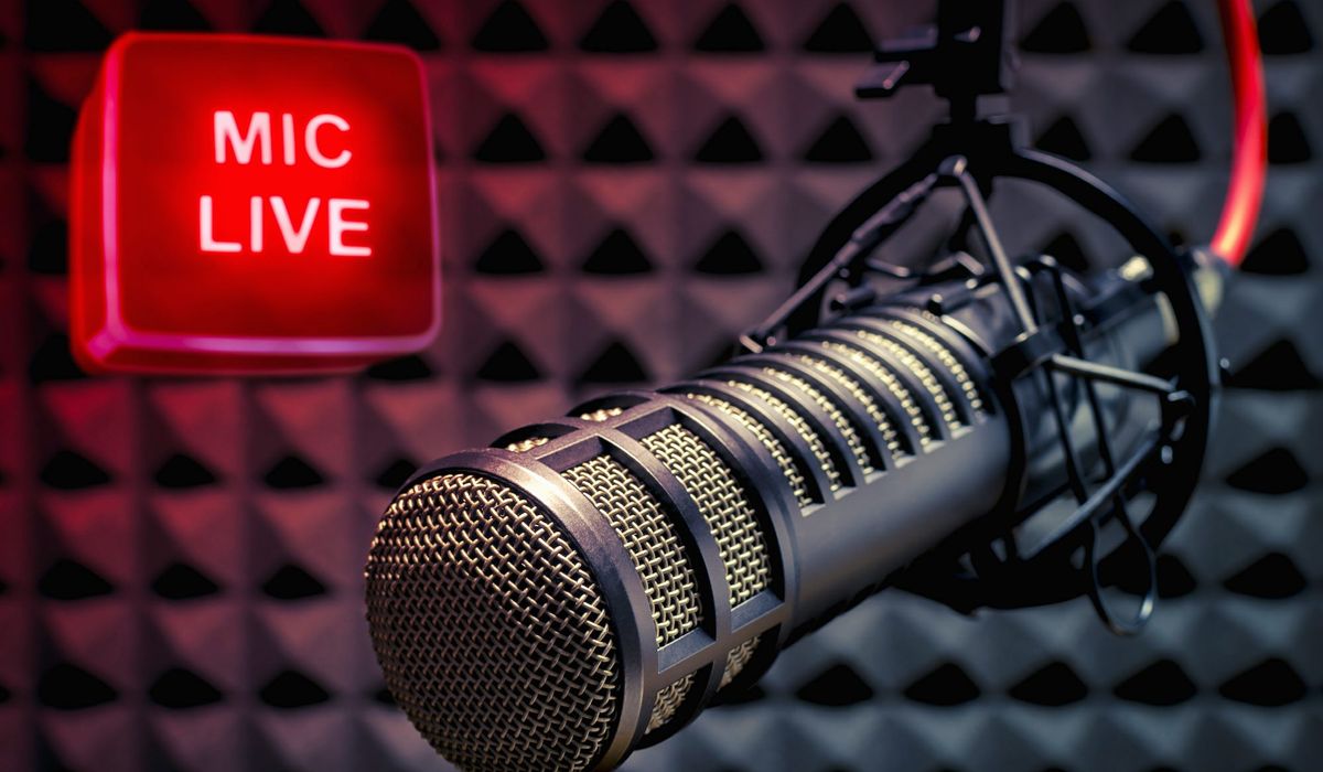 NextImg:Fans of AM radio rally to resist being dropped by automakers