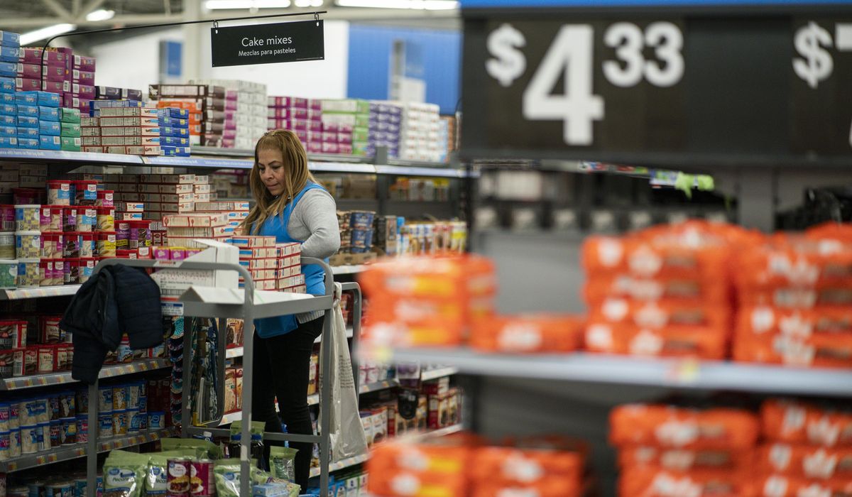 NextImg:U.S. inflation eases but stays high, putting Fed in tough spot