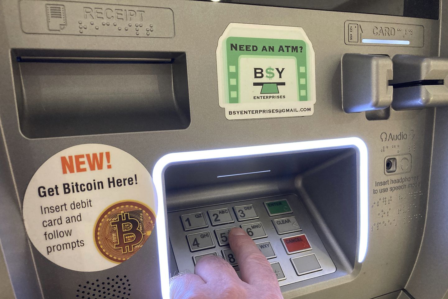ATM Bitcoin digunakan untuk mencuci uang penipuan COVID, biaya Fed