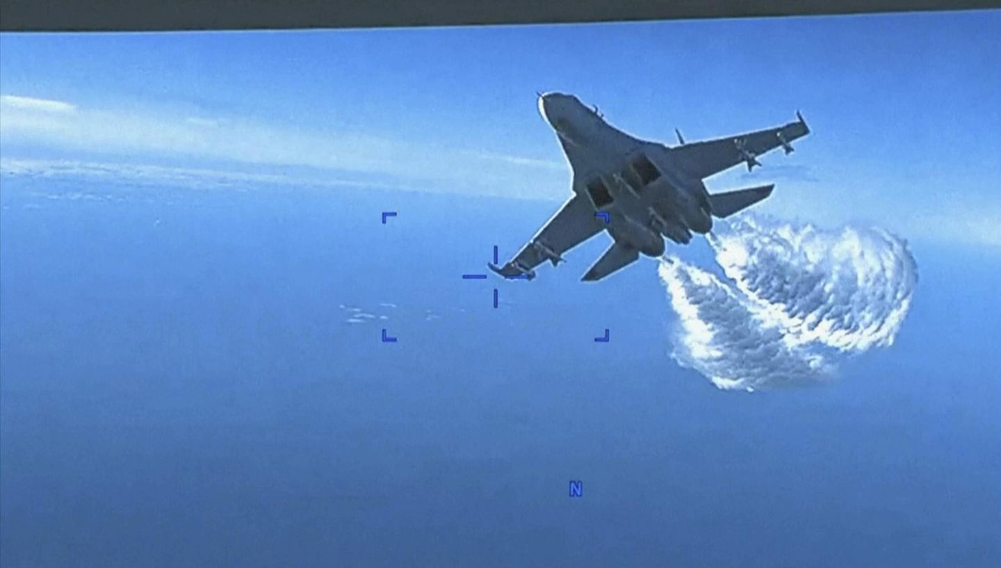 ABD, Rus jetinin insansız hava aracına yakıt boşalttığının videosunu yayınladı