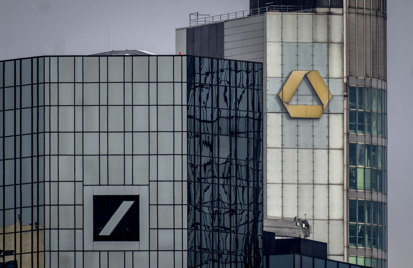 Saham Deutsche Bank turun di tengah kegelisahan global atas bank