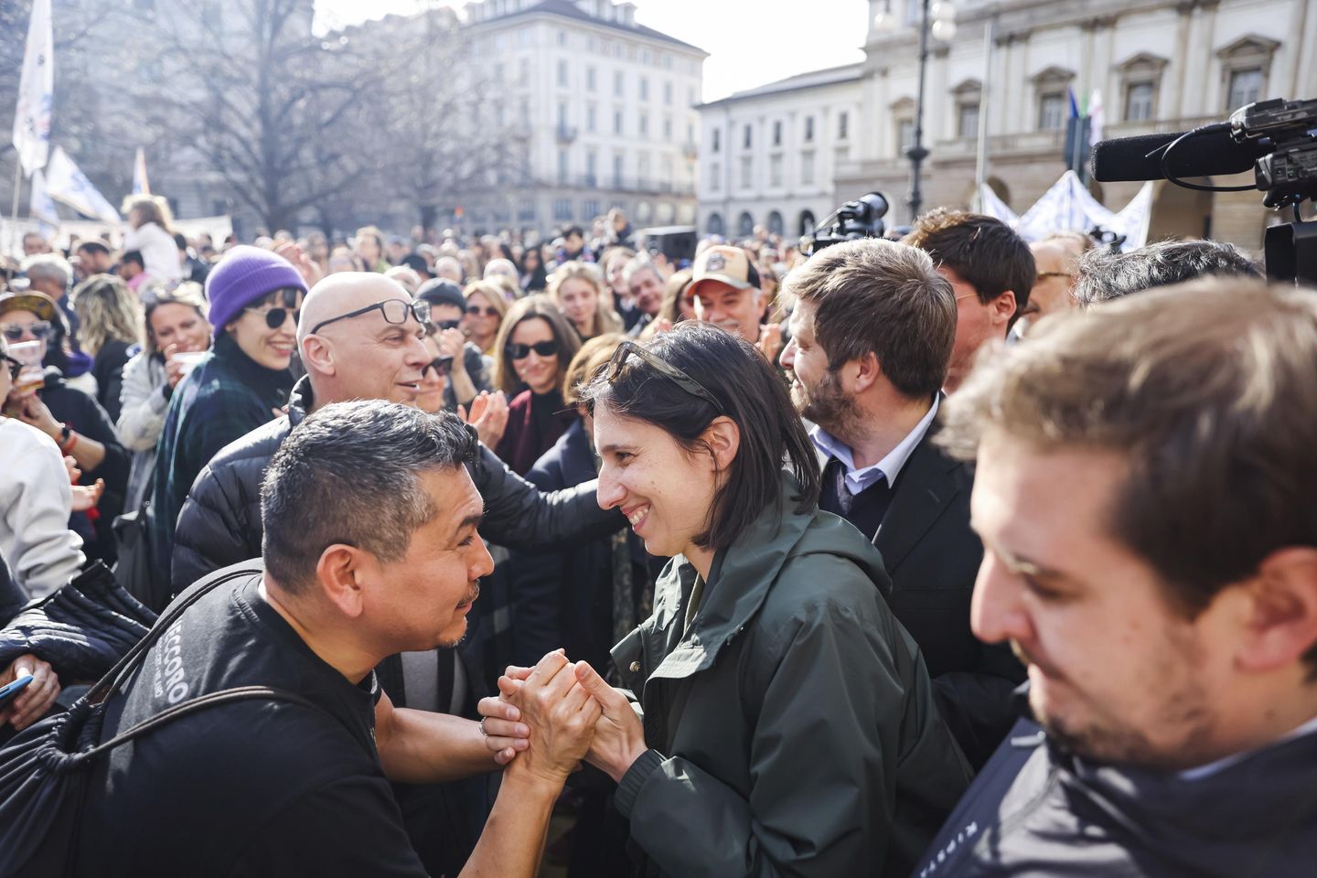 İtalya'nın Demokrat kafa patlamaları LGBTQ ebeveyn haklarına sınır getiriyor