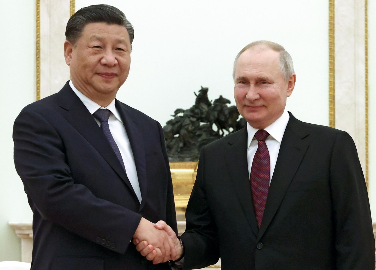 Japonya ve Çin liderleri Ukrayna savaşındaki rakipleri ziyaret etmeye başladı