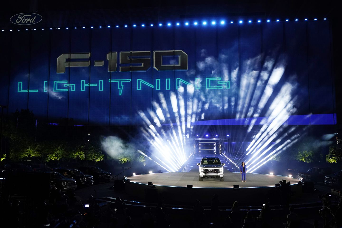 Ford mengatakan unit EV kehilangan miliaran, harus dilihat sebagai startup