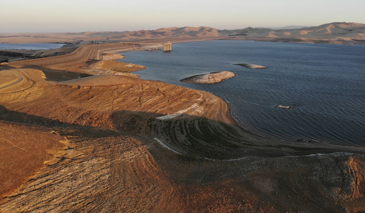 NextImg:Wet winter helps refill California’s massive Diamond Valley Lake