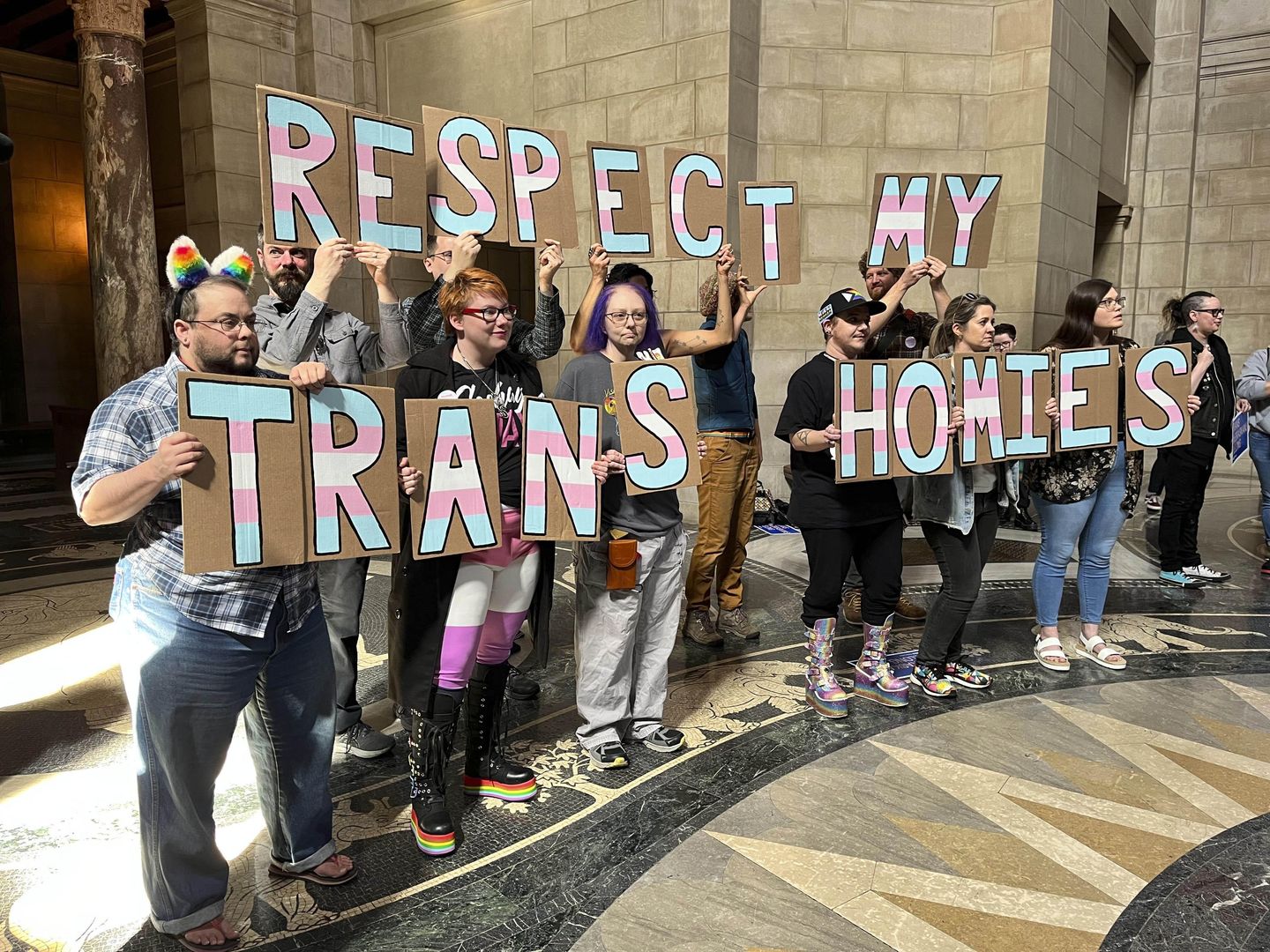 ACLU: Kemungkinan tuntutan hukum jika RUU Nebraska tentang kesehatan trans lolos