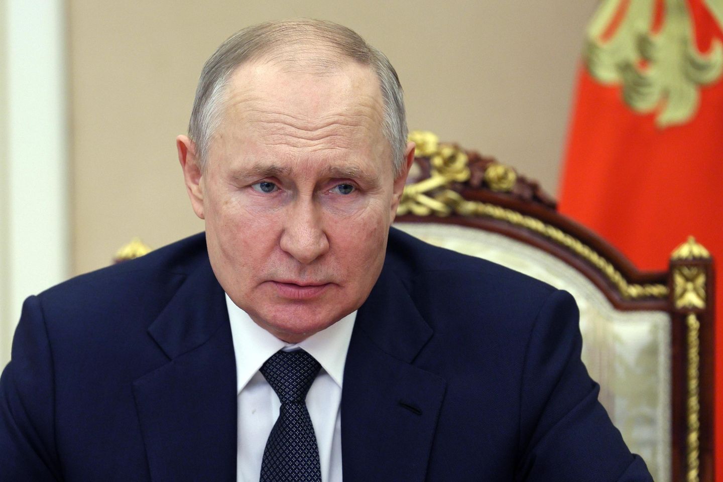 Putin mengatakan Rusia akan menempatkan nuklir taktis di Belarus