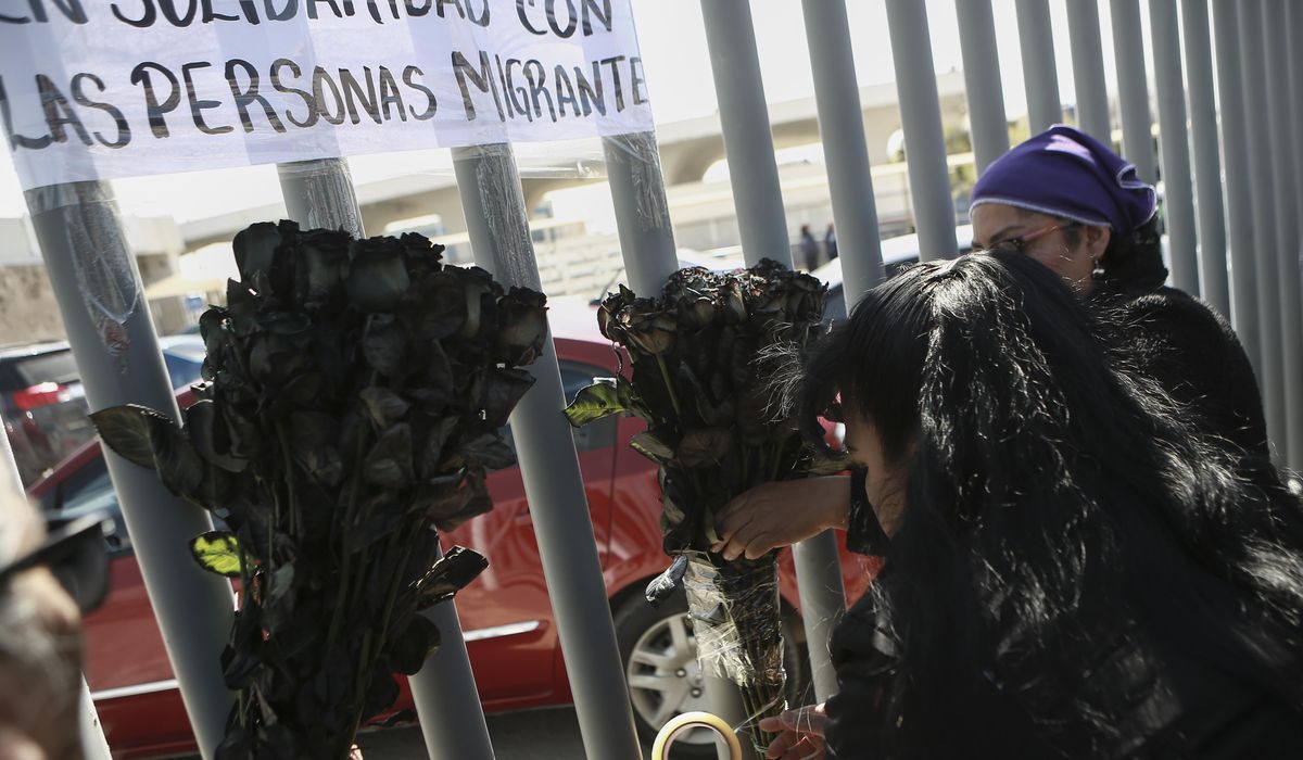 NextImg:38 dead in Mexico fire after guards didn’t let migrants out