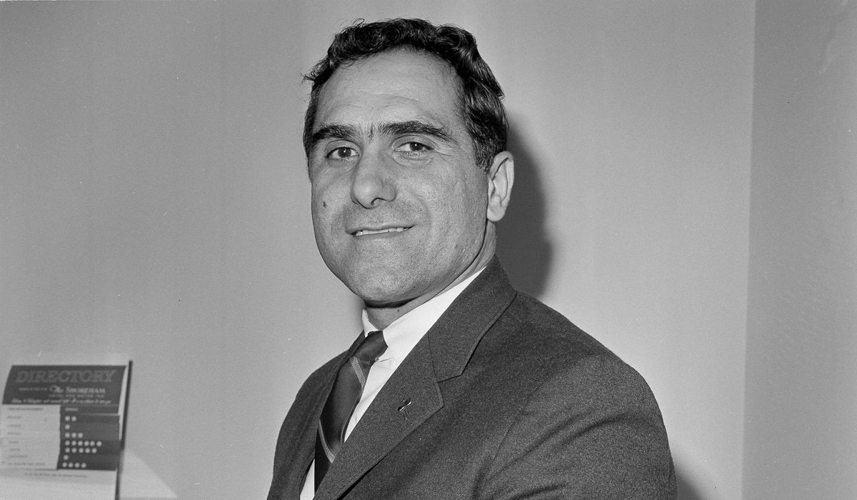 NextImg:Former congressman, Senate candidate Galifianakis dies at 94