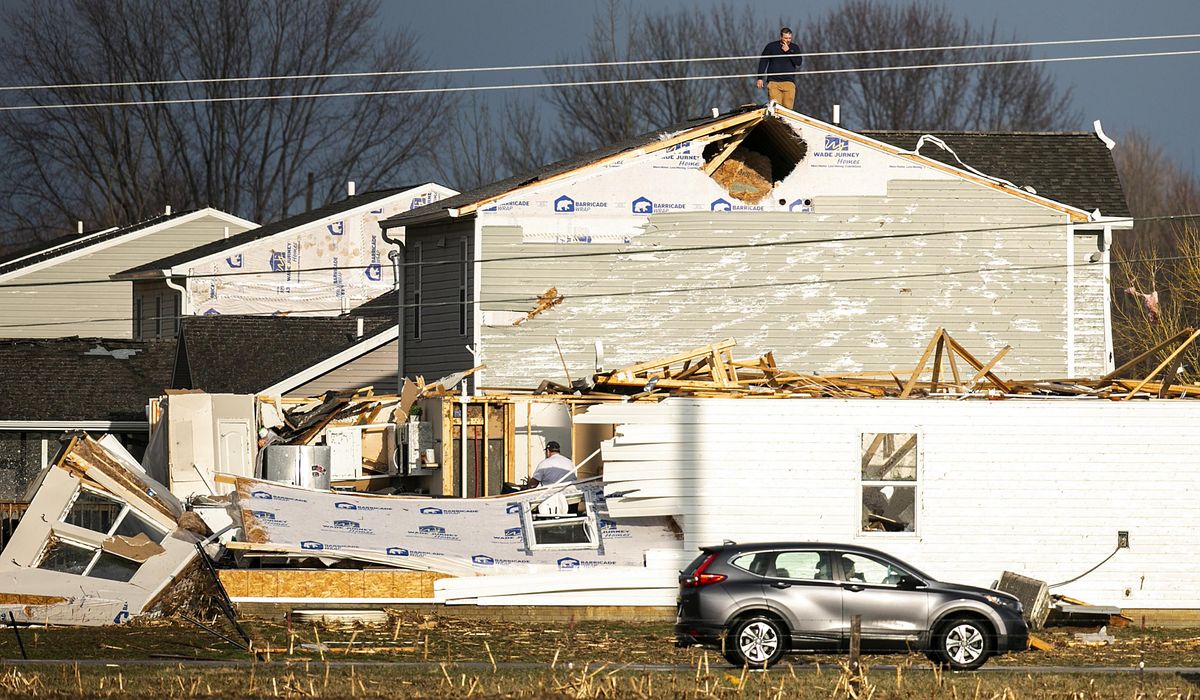 NextImg:Tornadoes spawned by huge system pulverize homes; 3 dead