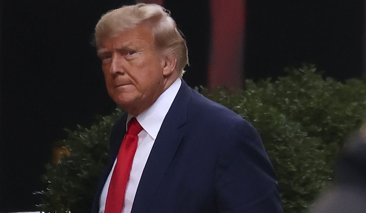 NextImg:Trump arrives in New York to face criminal charges: ‘America was not supposed to be this way!’