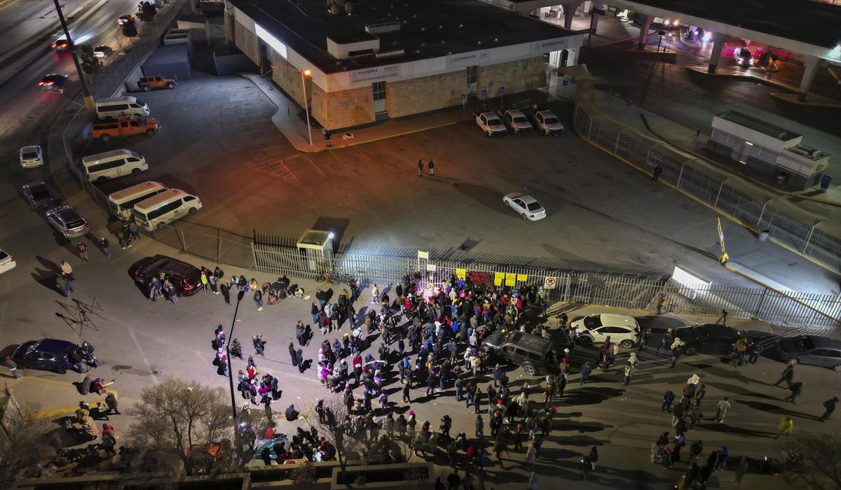 NextImg:Mexican immigration agency chief to be charged in fatal fire