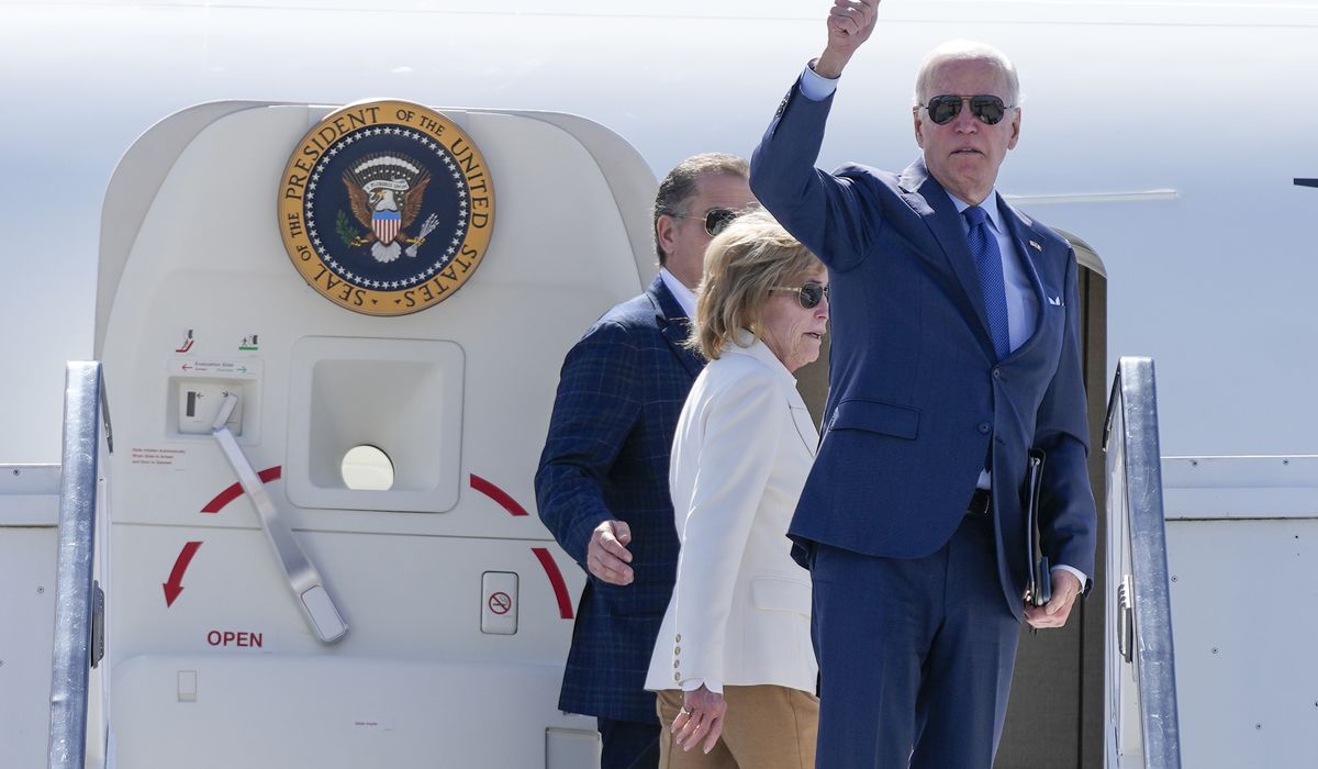 NextImg:Biden praises law enforcement for Pentagon leaker’s arrest