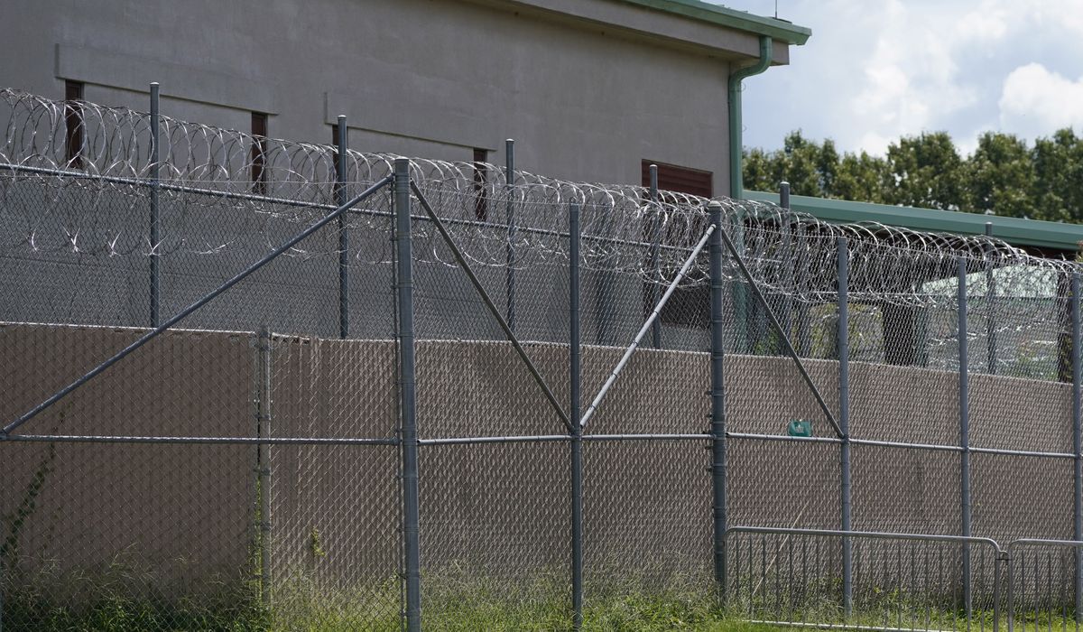NextImg:Supreme Court rejects challenge over Mississippi stripping felons of voting rights