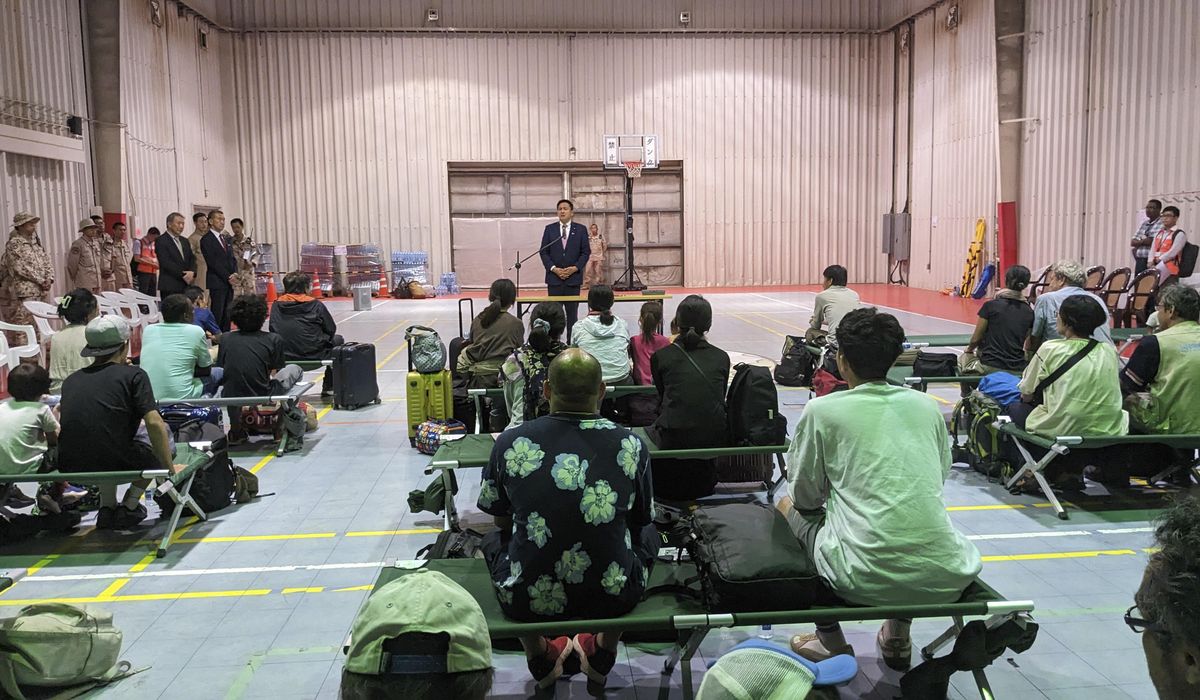 NextImg:Fitful start to new 3-day truce in Sudan; airlifts continue