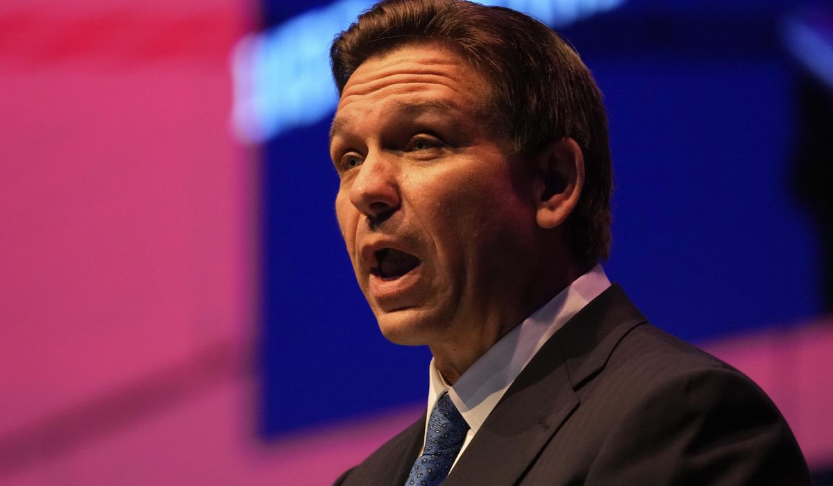 NextImg:School superintendent who criticized DeSantis could lose job