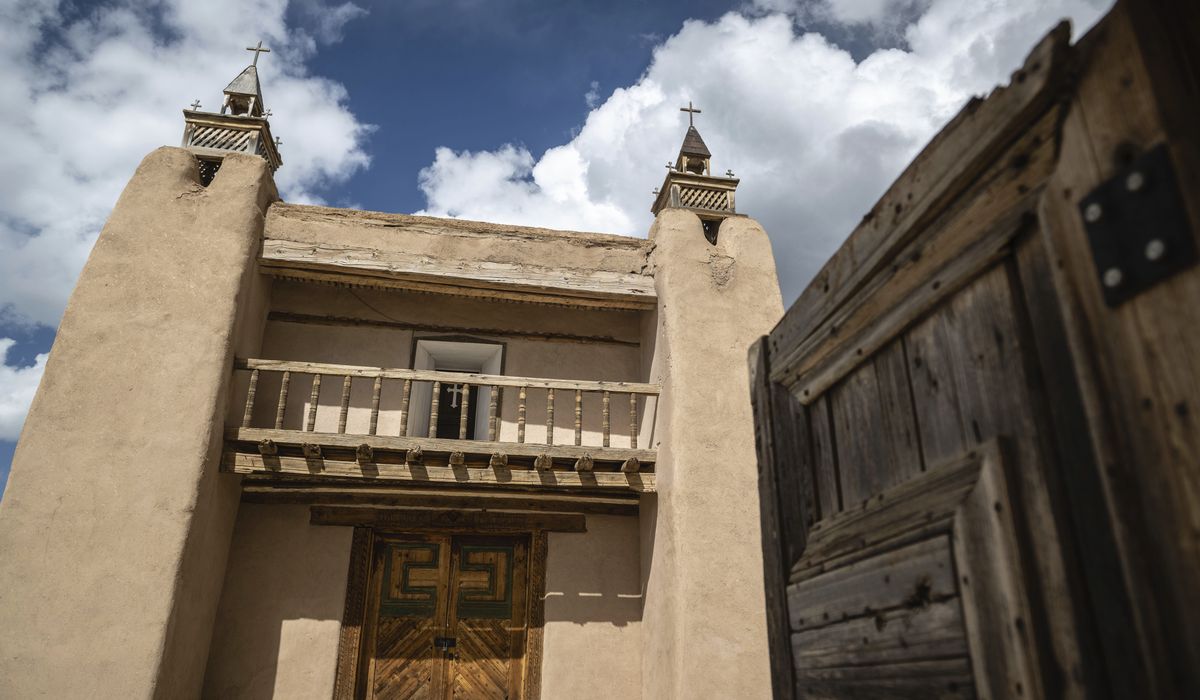 NextImg:Dust to dust? New Mexicans fight to save old adobe churches