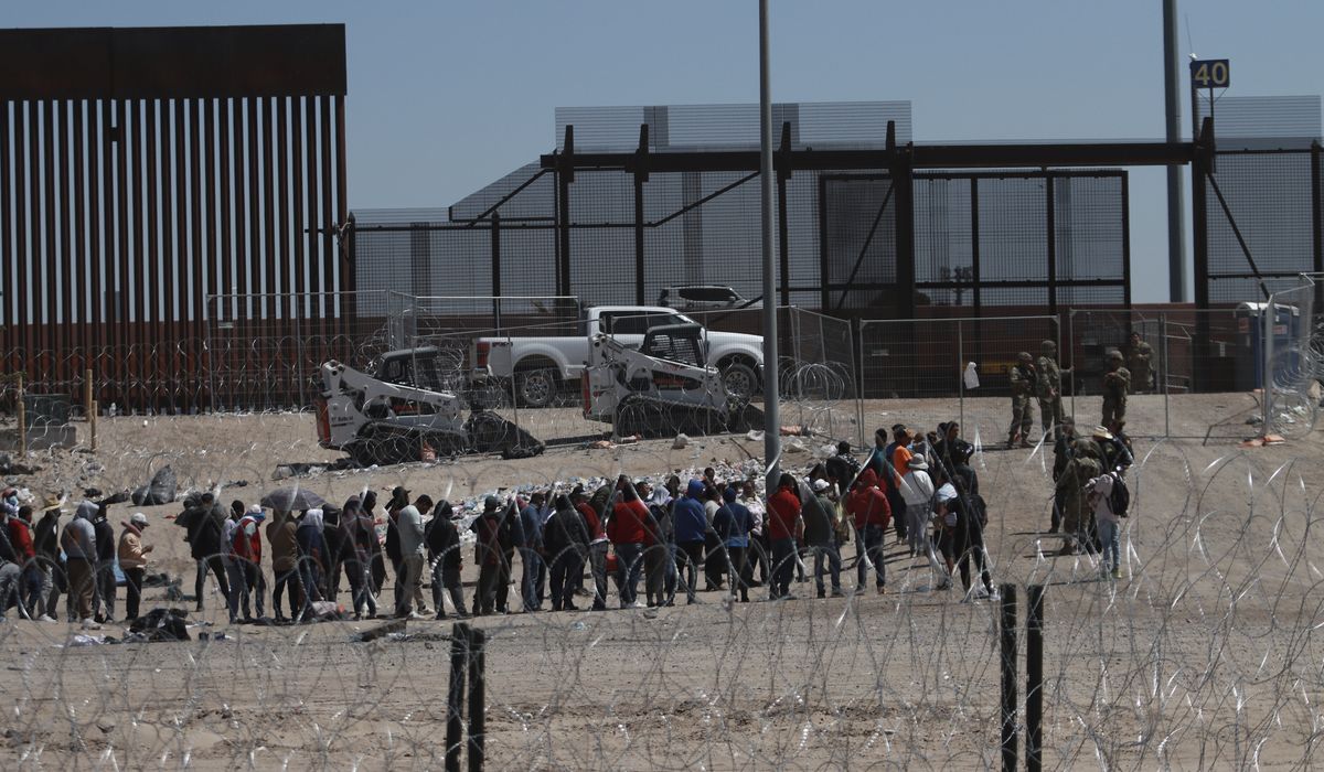 NextImg:Homeland Security bused migrants away from the border to hide border chaos