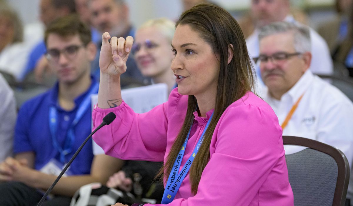 NextImg:Oregon secretary of state takes a hit, resigns over marijuana deal
