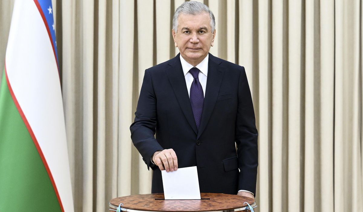 NextImg:Uzbeks approve changes that could extend president till 2040