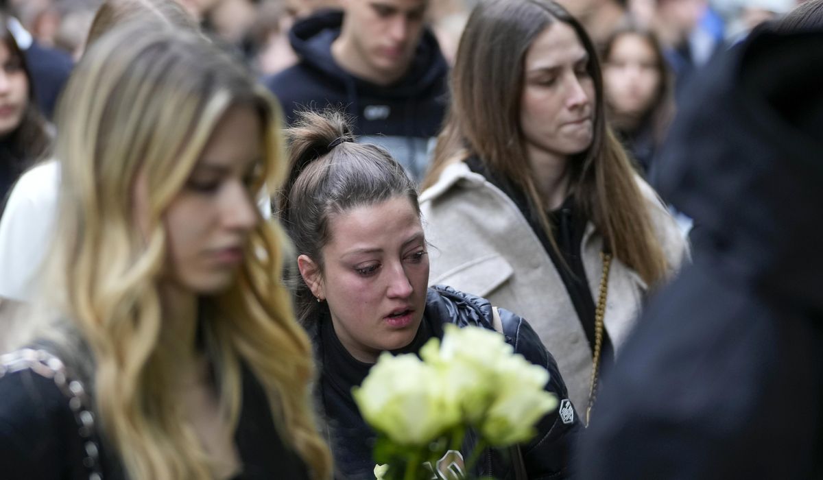 NextImg:Serbia police urge people to lock guns after school shooting