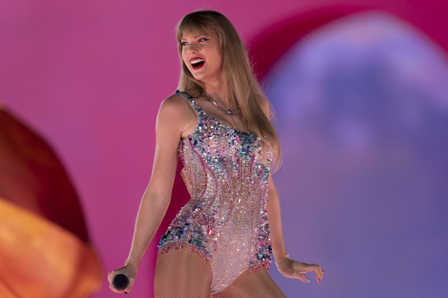 Taylor Swift returns to Nashville, reveals Speak Now date