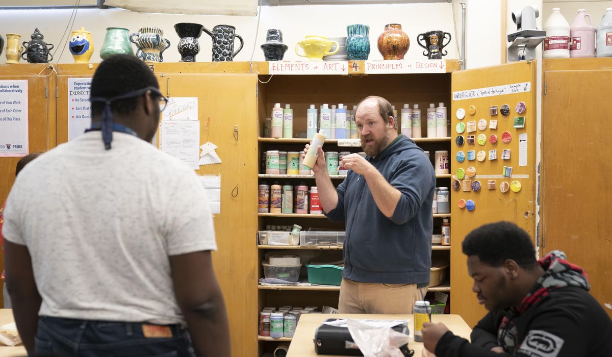 NextImg:Teacher appreciation? Try better pay, more governors say