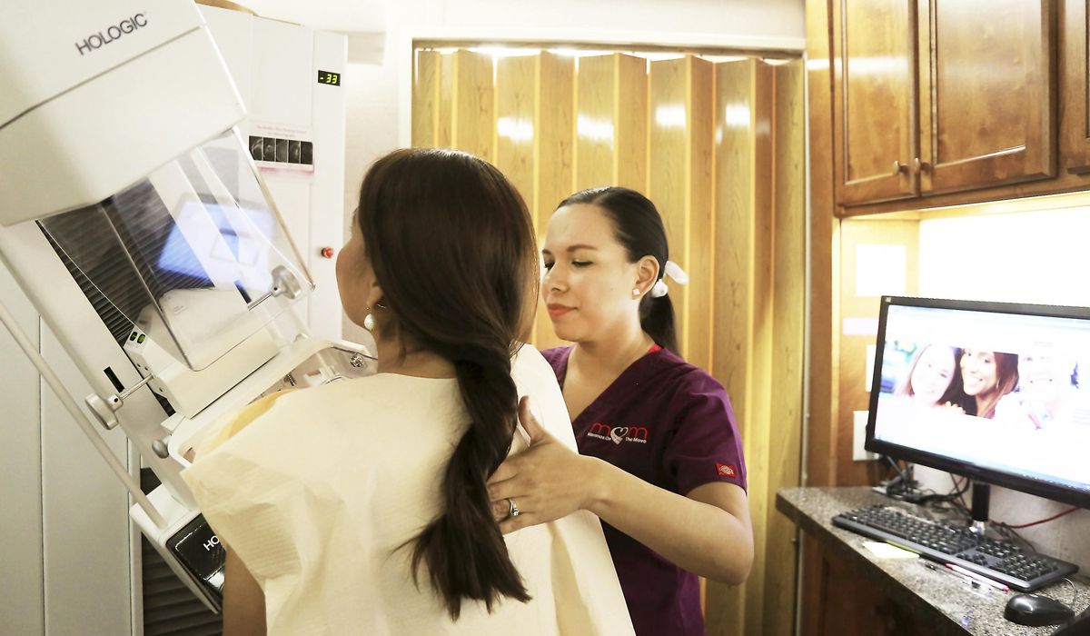 NextImg:Start mammograms at 40, not 50, a U.S. health panel recommends