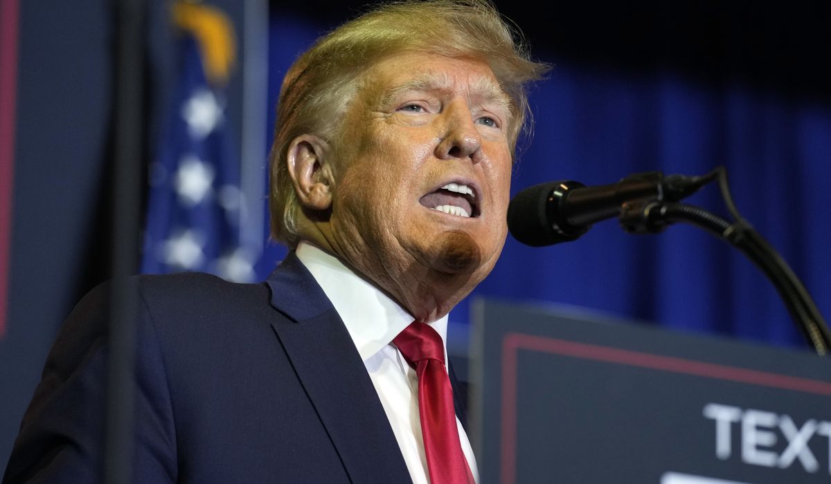 NextImg:Trump digs in on election fraud claims in CNN town hall
