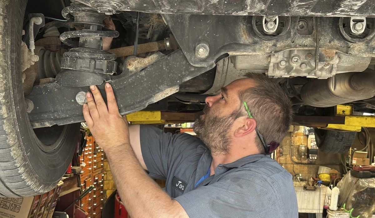 NextImg:Repelled by high car prices, Americans are holding on to their vehicles longer than ever