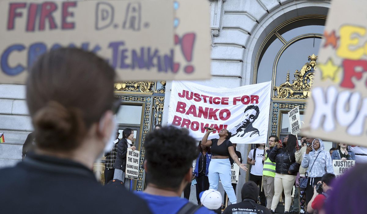 NextImg:San Francisco DA releases video of Walgreens security guard fatally shooting alleged shoplifter