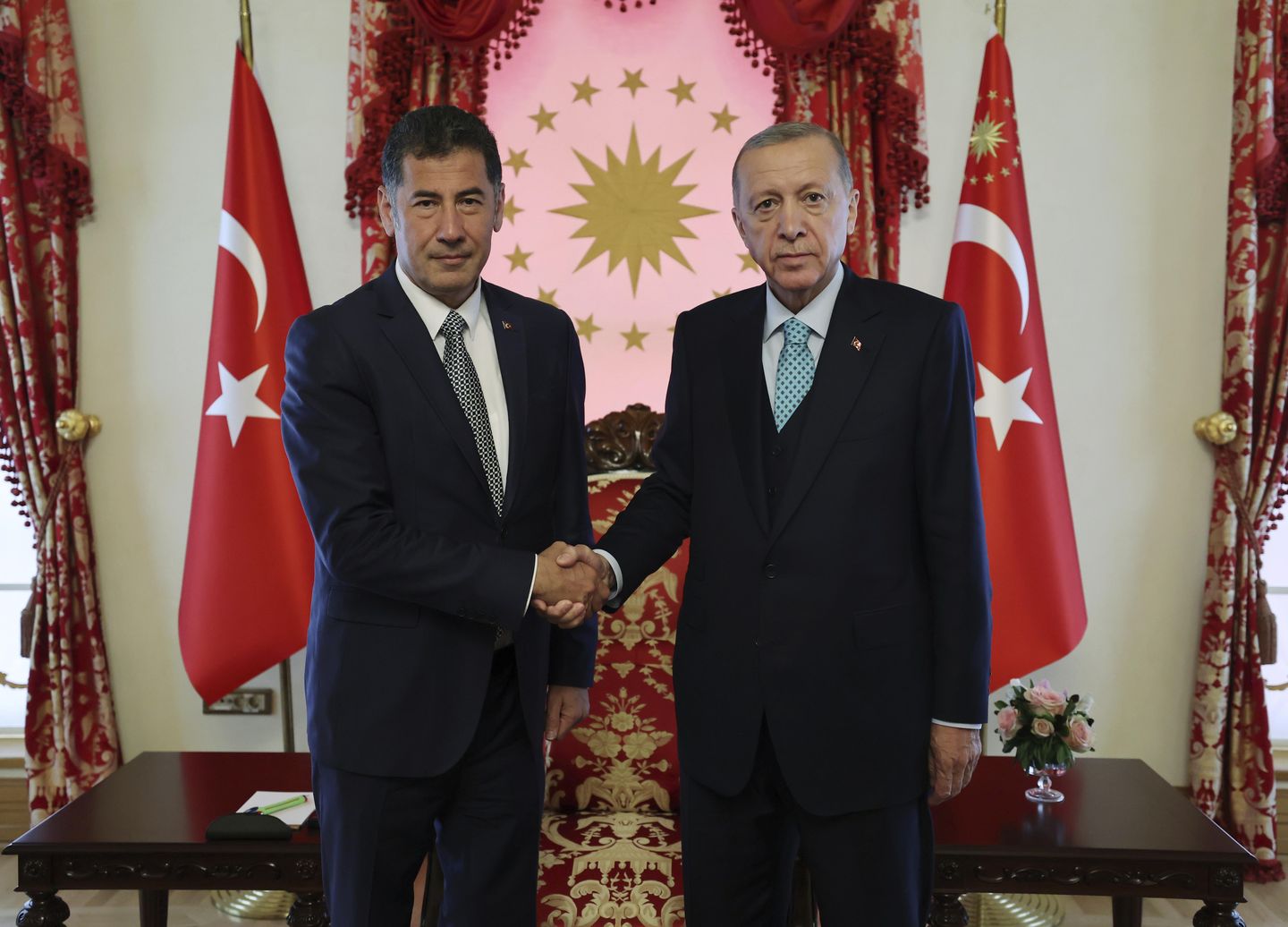 Erdoğan, Türkiye seçimlerinin ikinci turu için üçüncü sıradaki aday Ogan'dan destek aldı