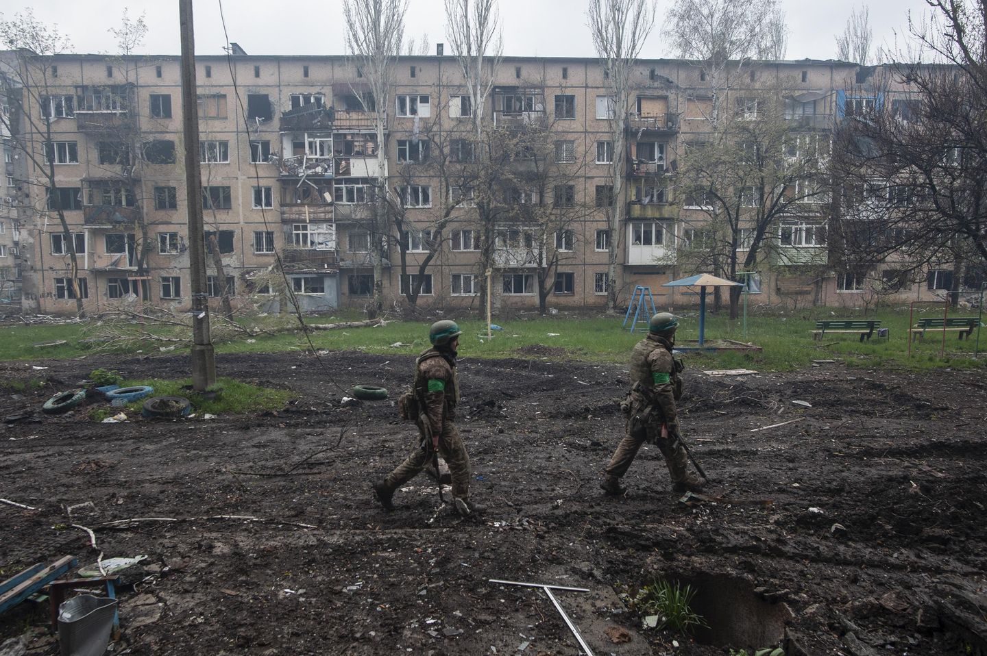 'Onları tüketin': Ukrayna, yüksek maliyetine rağmen neden Bakhmut'un her santimi için Rusya ile savaştı?